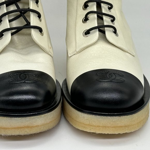 CHANEL 22A Grained Shimmer Leather Lace Up Combat Biker Hiking Ankle Boots - Picture 5 of 16